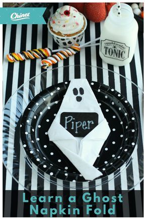 Halloween Napkin Folding Ideas, Halloween Napkin Folding, Napkins Folding, Ghost Napkins, Folded Napkins, Paper Napkin Folding, Halloween Breakfast, Napkin Folds, Halloween Napkins