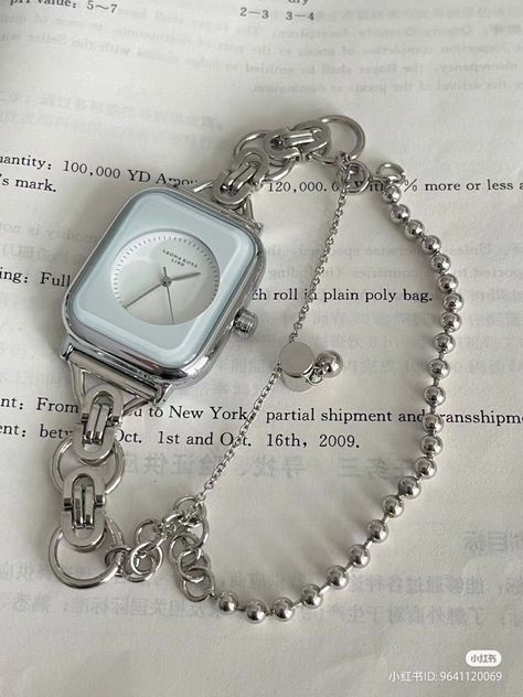 Casio Vintage Watch Woman, Casio Vintage Watch, Pretty Watches, Casio Vintage, Rolex Watches Women, Vintage Watches Women, Watches Women, Apple Watch Accessories, Dope Jewelry