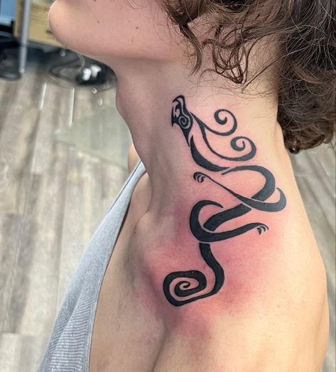 Mikey Dragon Tattoo, Tokyo Revengers Tattoo Ideas, Dragon Neck Tattoo, Dragon Tattoo Neck, Tokyo Revengers Tattoo, Hunter Tattoo, Side Neck Tattoo, Mystical Tattoos, Mexican Art Tattoos