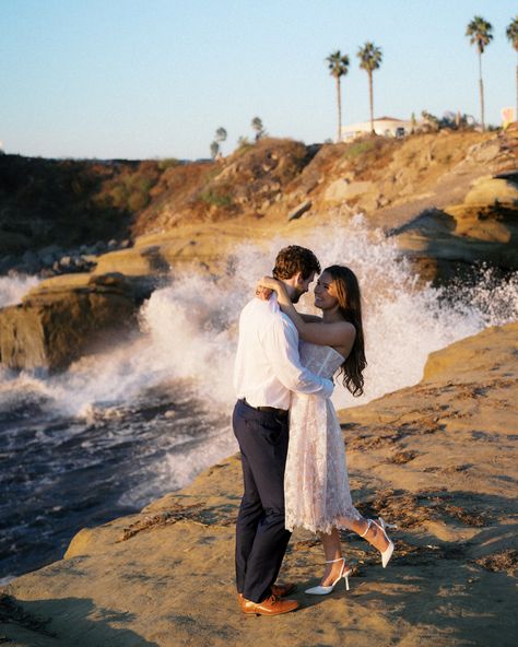 Spent a little time at Sunset Cliffs in San Diego for Jenna & Sam’s engagement. Sunset Cliffs San Diego, Sunset Cliffs, Photography Ideas, San Diego, Photography