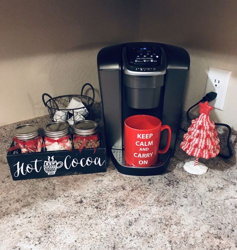 Mini hot chocolate ☕️bar for Christmas 🎄🎅🏼 Hot Cocoa Bar On Kitchen Counter, Christmas Coffee Corner Ideas, Small Hot Cocoa Bar, Small Hot Cocoa Bar Ideas, Mini Hot Chocolate Bar, Christmas Hot Chocolate Station, Keurig Recipes, Christmas Hot Chocolate Bar, Mini Coffee Cups