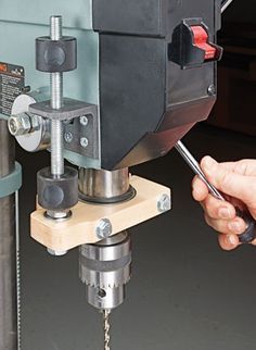 Woodworking Drill Press, Woodsmith Plans, Woodworking Projects Gifts, Outdoor Woodworking Projects, Awesome Woodworking Ideas, Drill Press Table, Woodworking Chair, Woodworking Storage, Drill Presses