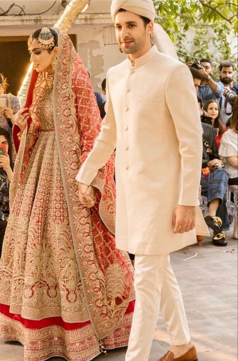 Groom Valima Dress, Pakistani Bride And Groom Outfits, Valima Couple Dress, Walima Dresses Pakistani Bride And Groom, Walima Couple Dressing, Indian Wedding Dress Traditional, Desi Things, Formal Clothes, Dresses Traditional