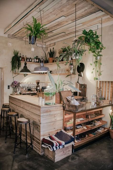 Design Portfolio Layout, Café Design, Plants Hanging, Small Coffee Shop, Cart Ideas, Cozy Coffee Shop, Home Coffee Stations, Coffee Bars In Kitchen, Small Cafe