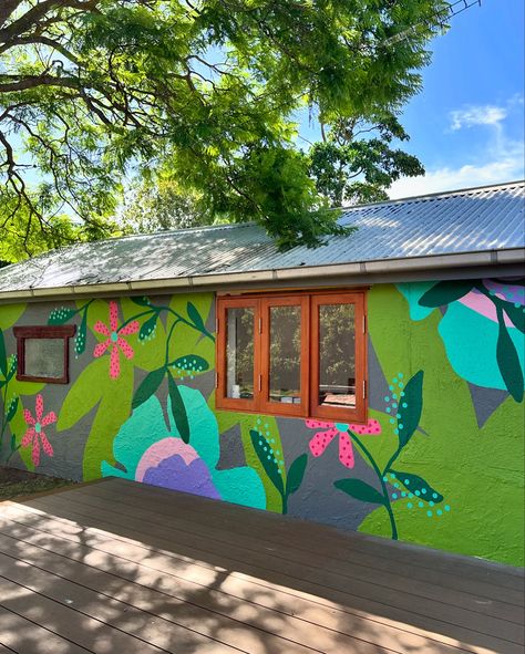 🌿A new front porch, that’s a real popper, to match the owners backyard mural. Same same, but different with this palette this month. A cool welcome home I reckon 👍🏼 📍Client | Private Residence 👍🏼Paint @resene concrete sealer, paint & walk coating. #ladieswhopaint #heynicemurals #backyardmural #melbournemurals #mural #brightmural #backyard #garagemural #rollerdoormural #botanicalmural #garage #gardenmural #porchmural #murals #muralart #hughesdale #hughesdalegarden #gold #garden #porchren... Shed Mural, Hospital Mural, Concrete Wall Mural, Backyard Mural, Garage Mural, New Front Porch, Mural Illustration, Same Same But Different, Mural Inspiration