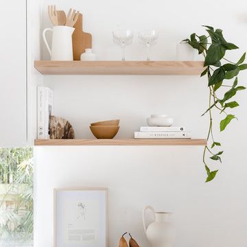 Styling Open Shelves In Kitchen Minimalist, Minimalist Kitchen Shelves, Simple Shelf Decor, Timber Floating Shelves, Neutral Apartment, Cube Project, Oak Shelving, Trailer Kitchen, Wall Shelf Rack