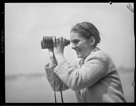 Woman with binoculars at sporting event | Flickr - Photo Sharing! Leslie Jones, Improve Nutrition, Moonrise Kingdom, Sporting Event, Boston Public Library, 8th Sign, Female Portraits, Superbowl Party, Personality Disorder