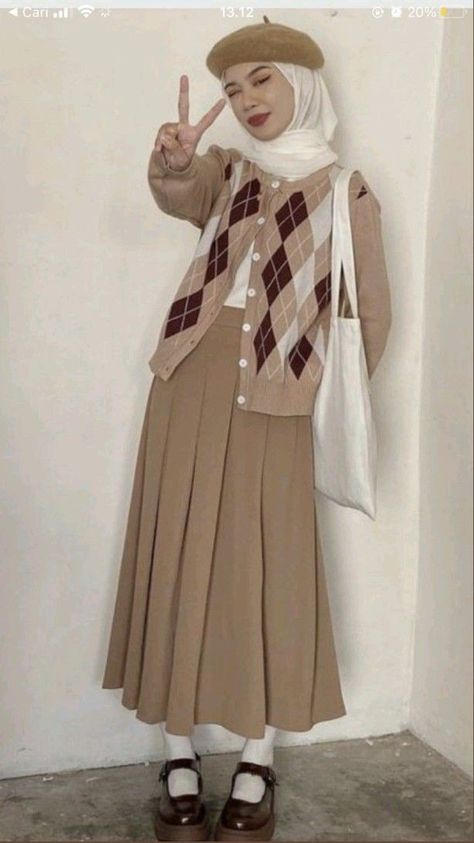 Ootd Vintage Hijab, Outfit Vintage Hijab, Retro Hijab, Vintage Hijab, Pastel Outfits, Ootd Vintage, Hijabi Outfit, Vestidos Retro, Muslimah Outfit