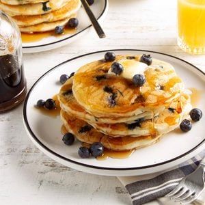 Recipe For Pancakes, Granola Pancakes, Pancakes For Two, Blueberry Buttermilk Pancakes, Light And Fluffy Pancakes, Blueberry Pancakes Recipe, Blueberry Bars, Pancake Recipe Buttermilk, Pancakes Ingredients