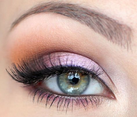 idees-maquillage-ete-ombre-paupières-orange-lilas-perle-mascara idées #maquillage Make Up Yeux, Purple Makeup, Makijaż Smokey Eye, Pink Eyeshadow, Smokey Eyes, Makeup For Green Eyes, Makeup Geek, Makeup Tutorials, Eye Make