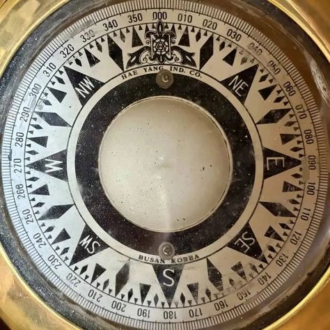 Nautical compass