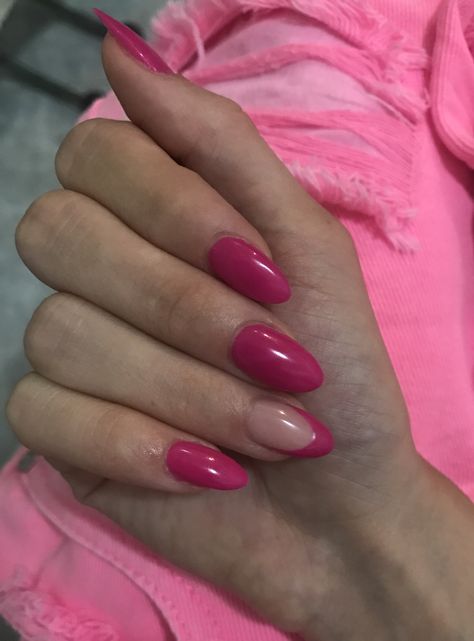 Magenta French Nails, Magenta Almond Nails, Nails Rosa Barbie, French Fucsia, French Rosa, Almond Nails French, Nails Pretty, Summery Nails, Strong Nails