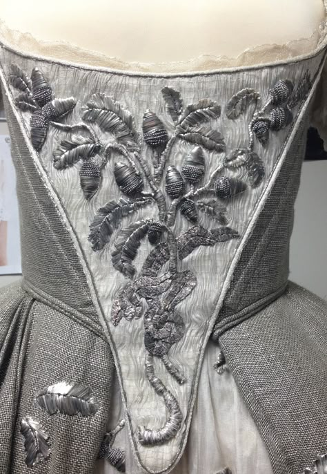 Swish and Swirl® blog  » Outlander. Embroidering the stomacher for Claire’s wedding dress. Outlander Wedding Dress, Outlander Dress, Outlander Wedding, Terry Dresbach, Outlander Costumes, American Duchess, Diana Gabaldon Outlander, Outlander Claire, Outlander Tv Series