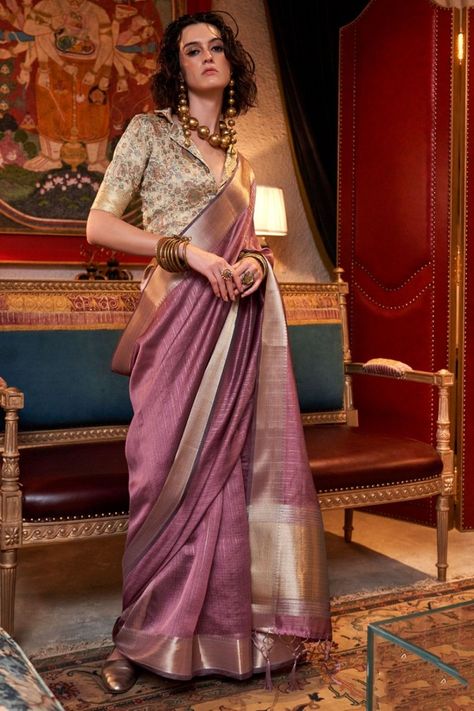 Old Rose Woven Moss Chiffon Saree Formal Saree, Floral Print Sarees, Reception Lehenga, Saree Floral, Purple Saree, Pure Chiffon, Elegant Embroidery, Half Sleeve Blouse, Skirt Trends