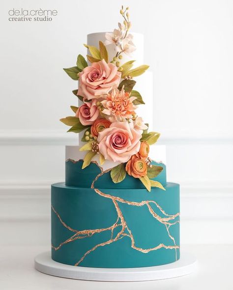 Latest Cake Design, Teal Wedding Cake, Teal Cake, Peanut Butter Buttercream, Modern Cake, Chocolate And Vanilla Cake, Cake Design Inspiration, Green Wedding Cake, Cake Show