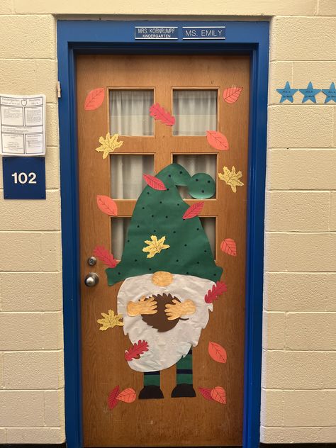 Fall Door Designs Classroom, Chillin With My Gnomies Classroom Door, Thanksgiving Door Decorations Classroom, Gnome Classroom, Speech Classroom Decor, Speech Classroom, Thanksgiving Door Decorations, Christmas Cubicle, Cubicle Decorations