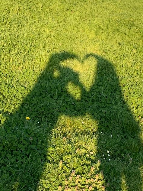 #friendship,#love,#shadows,#cottagecore,#champetre,#grass,#green,#bestfriend Happy Friendship, Aesthetic Green, Best Friends Aesthetic, Friendship Love, Grass Green, Green Grass, Green Aesthetic, Lime Green, Light Green