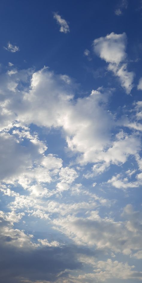 Sky Real Clouds Sky, Cloudy Sky Aesthetic, Peaceful Blue, Barbara Eden, Blue Sky Clouds, White Nature, The Moon Is Beautiful, Happy Mood, Sky Pictures