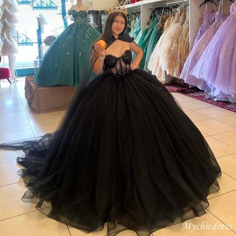 How To Choose A Quinceanera Dress If You Are Curvy – MyChicDress Wedding Gown With Cape, Black Quince Dress, Lavender Prom Dress Long, Modest Formal Dress, Emerald Green Quinceanera Dresses, Black Tulle Fabric, Emerald Green Quinceanera, Black Quince Dresses, Sweetheart Wedding Gown