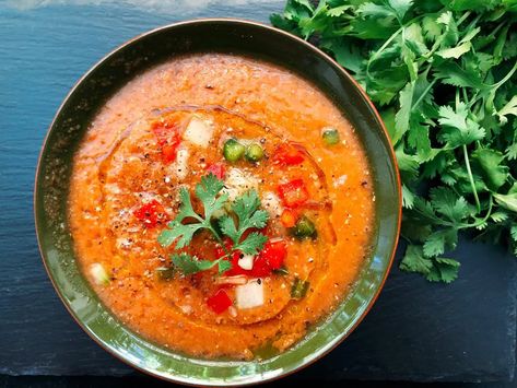 Recette facile du gazpacho - HerveCuisine.com Gazpacho, Red Curry, Thai Red Curry, Good Food, Ethnic Recipes