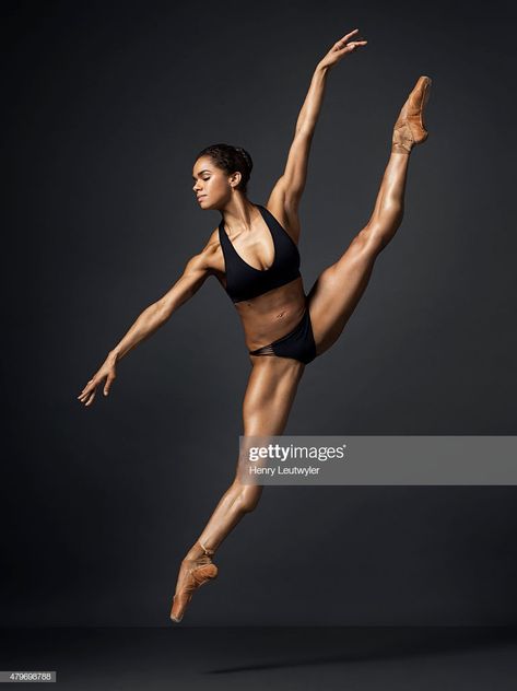 News Photo : Ballet dancer Misty Copeland is photographed for... American Dance, Paige Hyland, Black Dancers, Dancers Body, 2014 Photos, Art Dance, Dance Photography Poses, Alvin Ailey, Ballet Poses