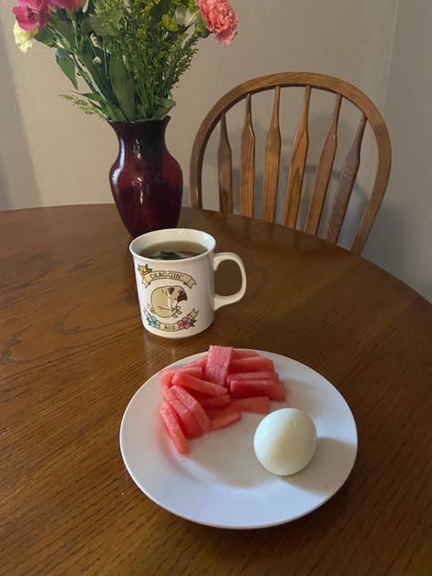 150 Calorie Breakfast, Boiled Egg Calories, I Am In Control, Egg Calories, Calorie Chart, Korean Diet, Low Calorie Food, Watermelon Diet, Tiny Food