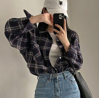 Checkered Shirt Outfit, Corduroy Shirts, Comfy Minimalist, Formal Streetwear, Flannel Shirt Outfit, Grunge Tops, Plaid Shirt Outfits, Flannel Fashion, Flannel Outfits