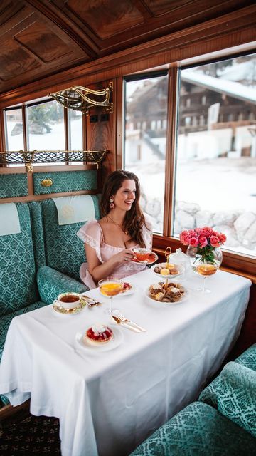 Belle Epoque Train Switzerland, Europe Train Travel Aesthetic, 2023 Bucket List, Train Luxury, Luxury Trains, Xmas List Ideas, Pullman Car, Dinner Train, Manifest Board