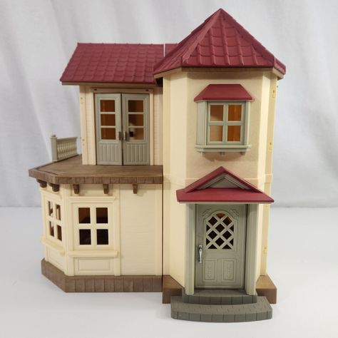 Calico Critter Aesthetic, Calico Critter House, Calico Critters Dollhouse, Open Dollhouse, Calico Critters House, Lps House, Sylvanian Families House, Red Roof House, Miniatures Diy