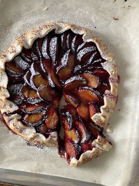 Maple Plum Pie Recipe - Pure Maple Syrup Sugar Plum Pie, Plums Recipes Dessert, Prune Pie, Plum Pie Recipe, Blueberry Compote Recipe, Maple Syrup Cake, Maple Pie, Paloma Recipe, Walnut Pie