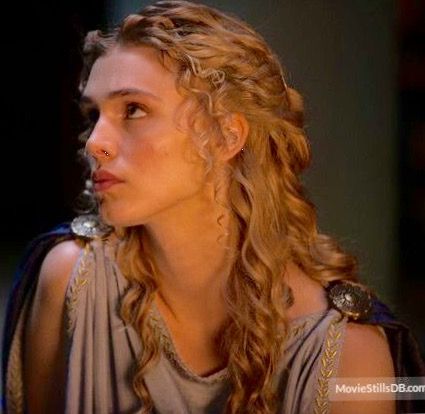 Ancient Rome Hairstyles, Blonde Greek Goddess, Ancient Greece Aesthetic Women, Ancient Greece Hair, Legend Of Hercules, Greek Hairstyles, The Legend Of Hercules, Gaia Weiss, Medieval Woman