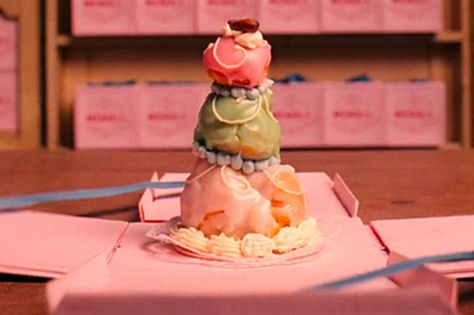 Courtesan Au Chocolat, Wes Anderson Wedding, Higher Art, The Grand Budapest Hotel, Kawaii Cooking, Dessert Boxes, Grand Budapest, Grand Budapest Hotel, Hotel Food