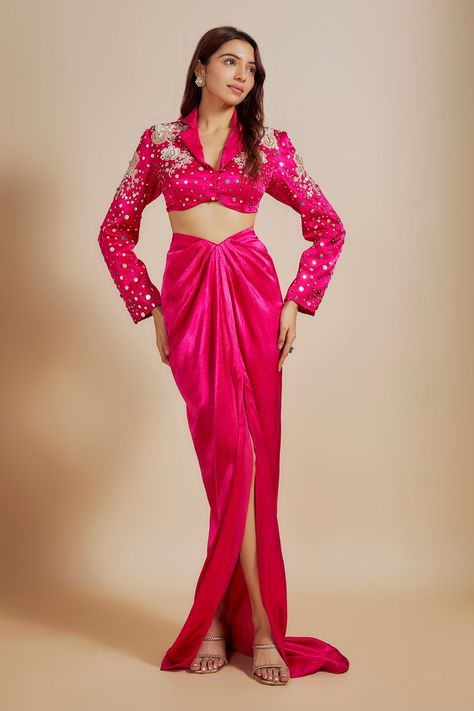 Indowestern Womens Wear, Fashion Inspo Outfits Indian, Indowestern Outfit For Women, Diwali Outfits For Women 2024, Blazer With Skirt Indian, Pink Indowestern Outfits, I Do Western Outfits For Women, Fusion Dresses For Women, Outfits Made From Sarees