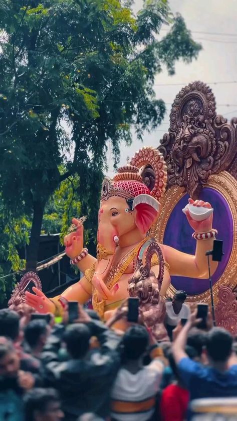 Ganesh Decoration, Ganpati Songs, Vighnaharta Ganesh, Ganpati Festival, Shiva Songs, Lord Mahadev, Sanatan Dharma, Indian Wedding Couple Photography, Friend Lyrics