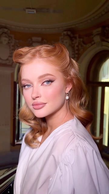 Ruiva do Instagram🧡 on Instagram: "Imagina usar essa Make no réveillon🧡✨" Red Hair Bridal Makeup, Ginger Bride Makeup, Wedding Makeup Red Hair, Red Head Makeup Looks, Baroque Makeup, Makeup Redhead, Ginger Head, Wedding Hair Inspiration, Civil Wedding