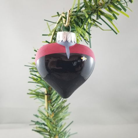 Star Trek DS9 uniform ornament #mynerdyornaments Star Trek Ornaments, Nerd Christmas Ornaments, Nerdy Ornaments, Nerdy Christmas Ornaments, Star Trek Christmas, Nerd Christmas, Themed Trees, Star Trek Gifts, Painting Ornaments