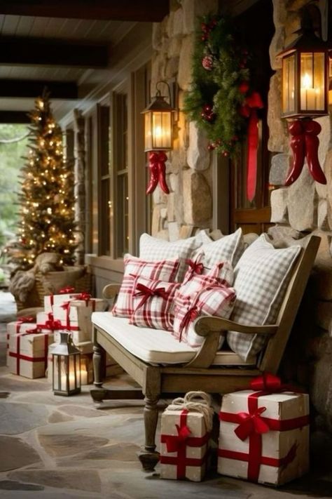 25+ Genius Christmas Front Porch Decorating Ideas | HubPages Christmas Porches, Dreamy Christmas, Christmas Cabin, Outside Christmas Decorations, Christmas Bling, Basement Plans, Christmas Decor Inspiration, Country Christmas Decorations, Christmas Front Porch