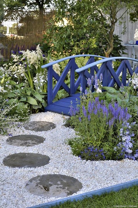 Garden Bridge Design, Backyard Water Feature, Australian Garden, Garden Design Layout, English Cottage Garden, Rock Garden Landscaping, Chinese Garden, Blue Garden, Garden Pathway