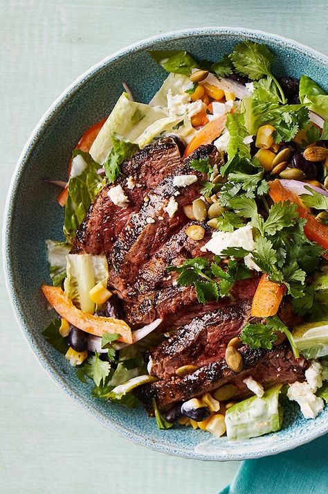 Meat And Salad, Sauerkraut Salad, Flank Steak Salad, Flank Steak Recipes, Beef Salad, Steak Salad, Flank Steak, Summer Dinner, Delicious Vegetarian