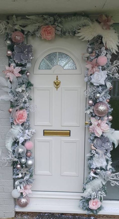 Woman makes incredible DIY version of posh £200 Christmas garland using cheap Wilko & Home Bargains items Outdoor Christmas Garland, Diy Christmas Garland, Front Door Christmas Decorations, Christmas Front Doors, Pink Christmas Decorations, Christmas Tree Inspiration, Kitchen Home Decor, Christmas Decorations Bedroom, Navidad Diy