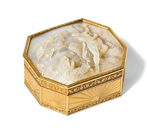 Jewelry Casket, Musical Box, Bottle Box, Antique Boxes, Snuff Bottle, Vintage Vanity, Printing Business, Mother Pearl, Objet D'art