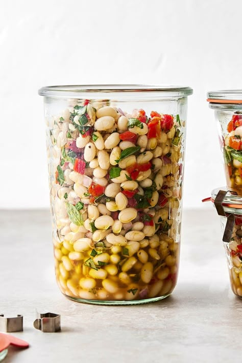 Marinated Beans Recipe, Italian Beans, White Bean Recipes, White Bean Salad, Leafy Green Salads, Mozzarella Salad, Salad Meal Prep, On Toast, Salad Side Dishes