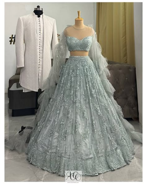 Lengha For Prom, Wedding Leganha, Leghana Design, Pastel Lehenga For Engagement, Elegant Lace Lehenga For Wedding, Silver Reception Lehenga, Lengha Designs Latest, Engagement Lehenga Indian, Pretty Lenghas