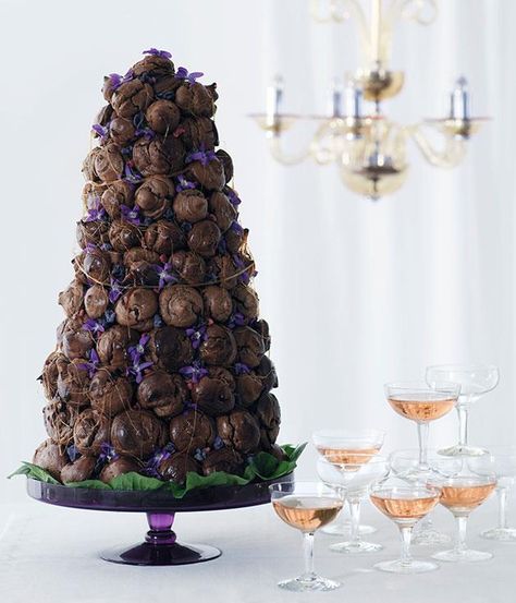 Australian Gourmet Traveller recipe for chocolate croquembouche Chocolate Croquembouche, Croquembouche Recipe, French Wedding Cakes, Recipes For Easter, Mississippi Mud Cake, Simnel Cake, Macaroon Cake, Chocolate Art, Chocolate Dessert Recipes