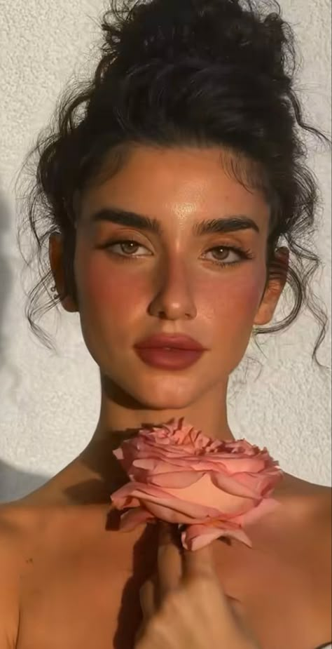 Ethereal Aesthetic Makeup, Ethereal Beauty Aesthetic, Ethereal Beauty Woman, Parisian Makeup, Y2k Makeup Looks, Korean Skincare Products, Mekap Mata, Ethnic Beauty, Ootd Instagram