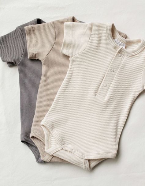 ✨ Gender Nuteral Baby Outfits, Neutral Baby Boy Clothes, Neutral Baby Girl Clothes, Neutral Baby Outfits, Neutral Kids Clothes, Organic Baby Products, Organic Cotton Baby Clothes, Cotton Baby Clothes, Cool Baby Clothes