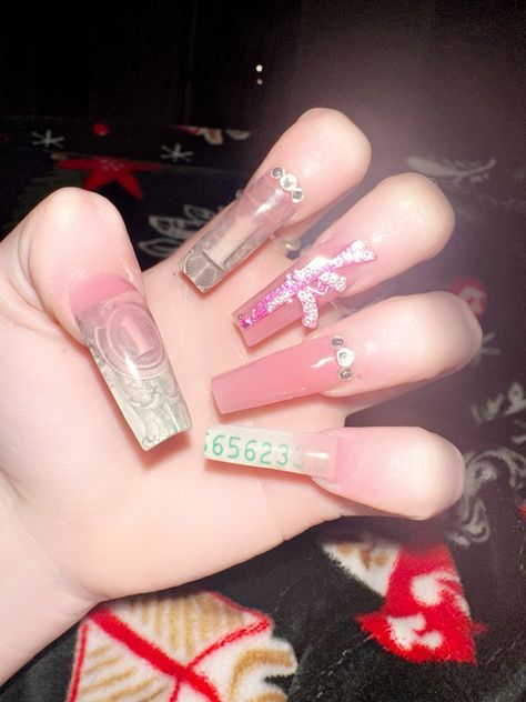 long pink acrylic nails with bling and real dollars in nails large ak47 charm on middle Ak47 Nails, Pink Money Nails, Pink Money, Money Nails, Nail Pics, Girly Acrylic, Acrylic Pink, Money Fashion, Girly Acrylic Nails