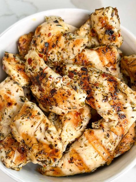 Chick fil A Copycat Grilled Nuggets Chick Fil A Grilled Chicken Recipe, Best Southern Cornbread Dressing, Chick Fil A Chicken Recipe, Chick Fil A Copycat, Grilled Nuggets, Cracker Barrel Copycat, Cracker Barrel Copycat Recipes, Southern Cornbread Dressing, Gf Dinners