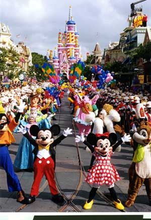 Magic Kingdom Parade, Disneyland Parade, Paris Airport, Disney Parade, Holidays Ideas, Disney Blog, Images Disney, Disney World Magic Kingdom, Disney Memories