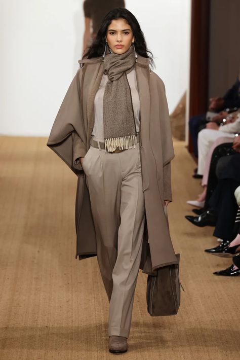 Ralph Lauren Fall 2024 Women, Ralph Lauren 2024, Ralph Lauren Runway, 2024 Runway, Feminine Dresses, Ralph Lauren Fall, Show Collection, Ralph Lauren Women, Feminine Dress